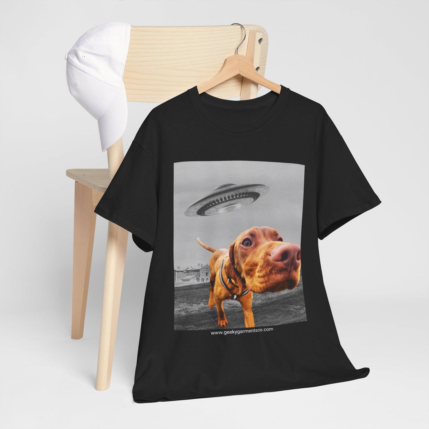 Viszla puppy being chased by a UFO Tee, Dog Mom Shirt, Dog Dad Shirt, Pet Owner Gift, Graphic Tee, Funny Animal Tee, Gift for Dog Lovers (Owen Design)