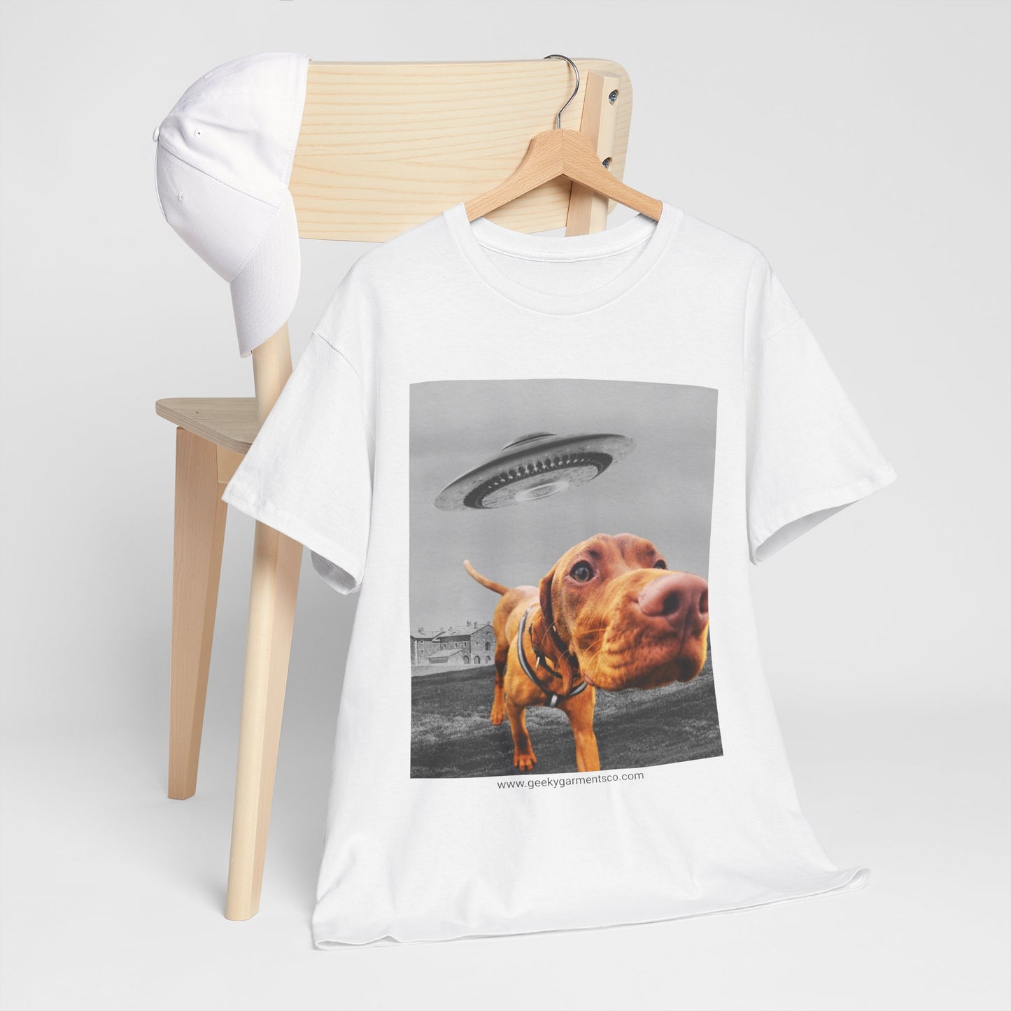 Viszla puppy being chased by a UFO Tee, Dog Mom Shirt, Dog Dad Shirt, Pet Owner Gift, Graphic Tee, Funny Animal Tee, Gift for Dog Lovers (Owen Design)