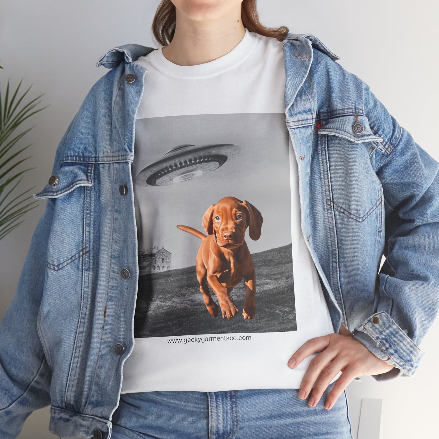 Viszla puppy being chased by a UFO Tee, Dog Mom Shirt, Dog Dad Shirt, Pet Owner Gift, Graphic Tee, Funny Animal Tee, Gift for Dog Lovers