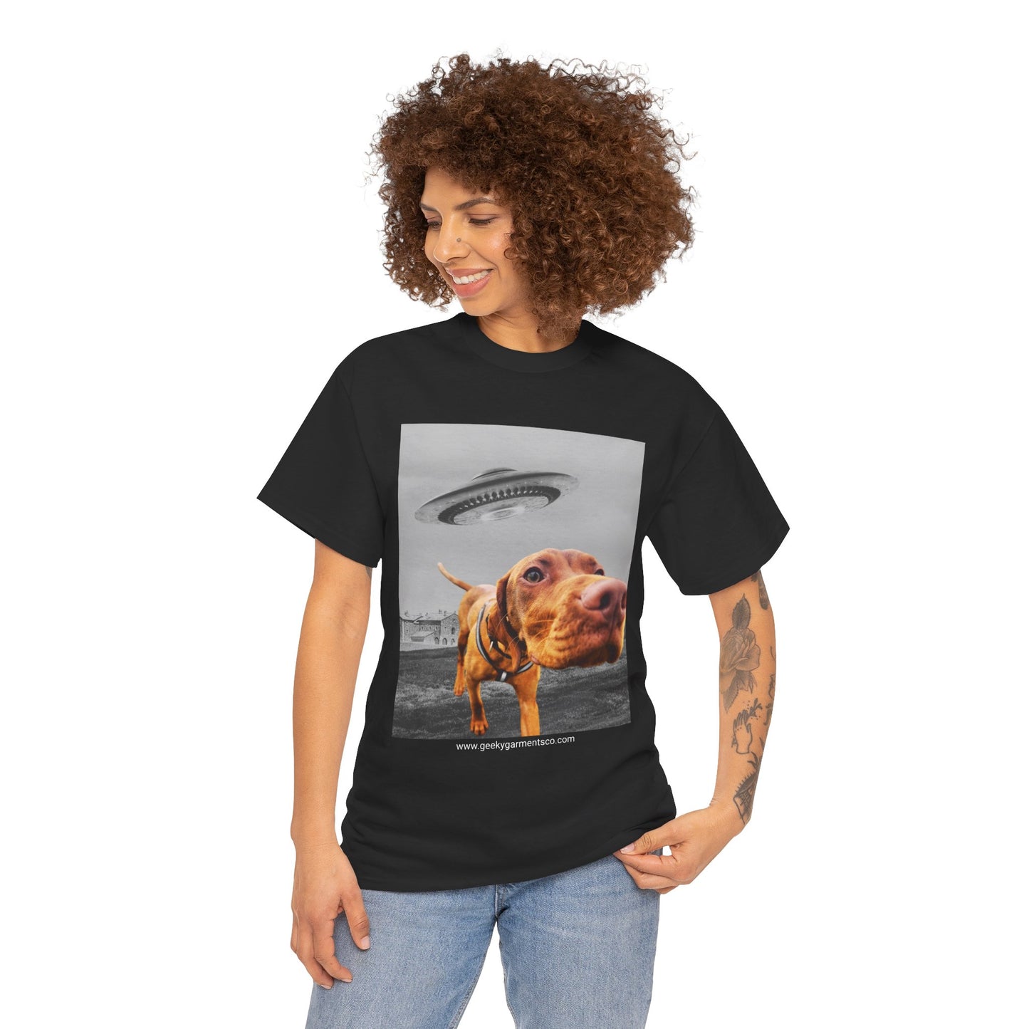 Viszla puppy being chased by a UFO Tee, Dog Mom Shirt, Dog Dad Shirt, Pet Owner Gift, Graphic Tee, Funny Animal Tee, Gift for Dog Lovers (Owen Design)
