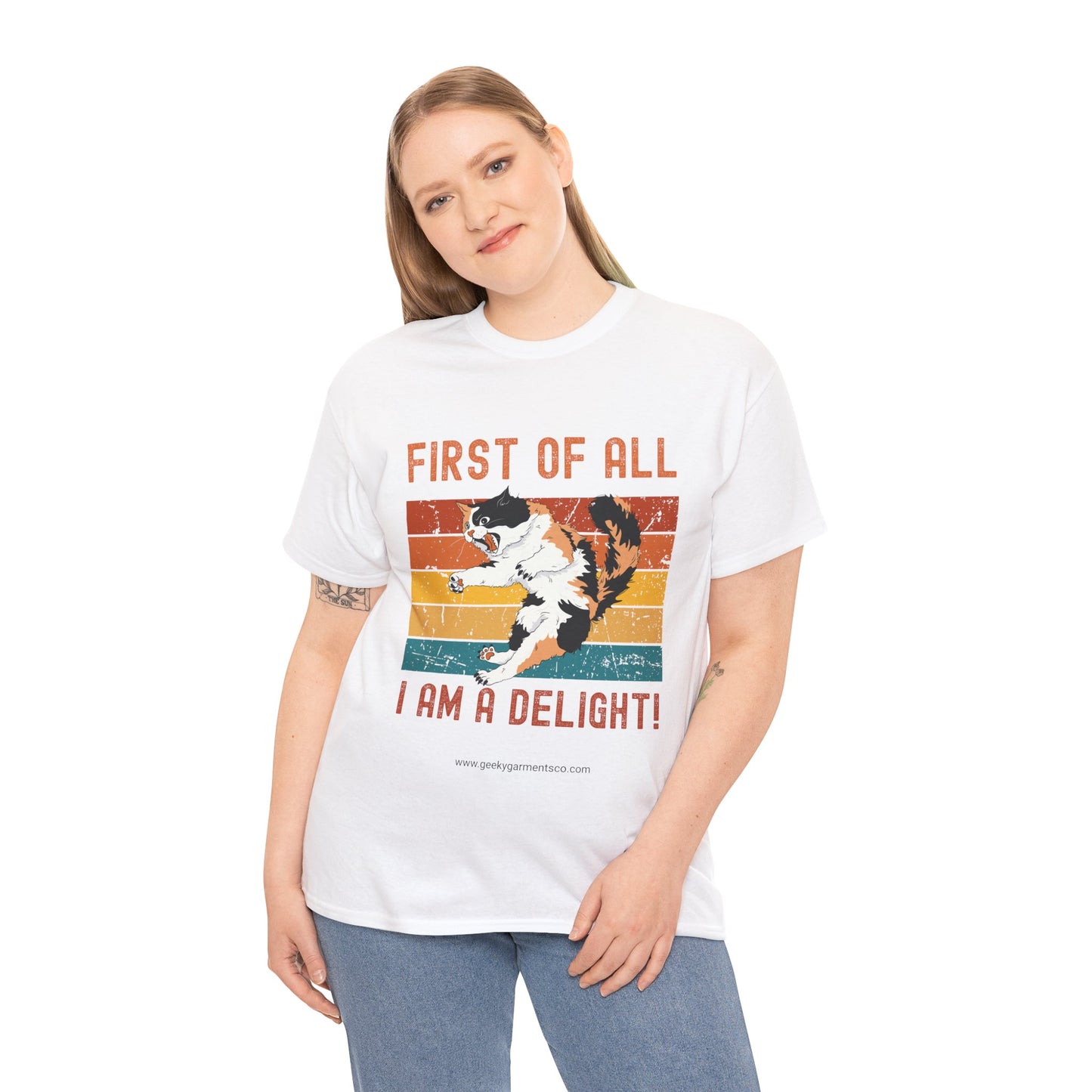First of all I am a delight! - screaming cat on retro sunset tshirt