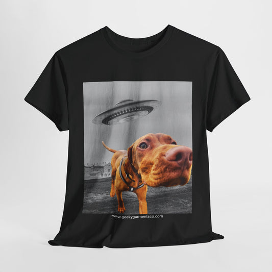 Viszla puppy being chased by a UFO Tee, Dog Mom Shirt, Dog Dad Shirt, Pet Owner Gift, Graphic Tee, Funny Animal Tee, Gift for Dog Lovers (Owen Design)